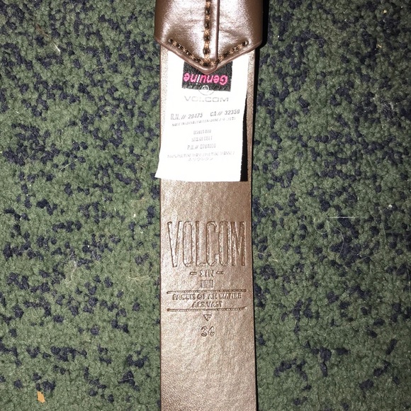 Men’s Volcom Stash belt 34 NWT - Picture 4 of 4
